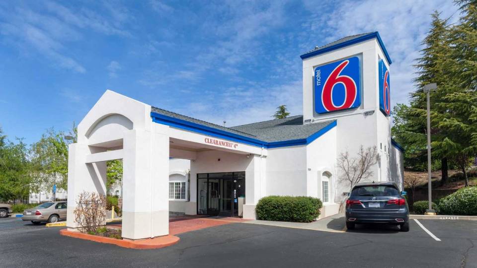 Motel 6 | The Best Hotel in Auburn